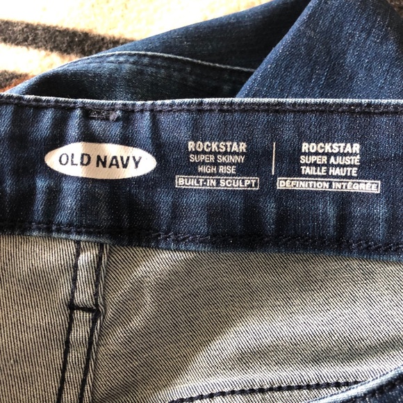 Old Navy Rockstar Super Skinny High Rise Jeans - Picture 4 of 4